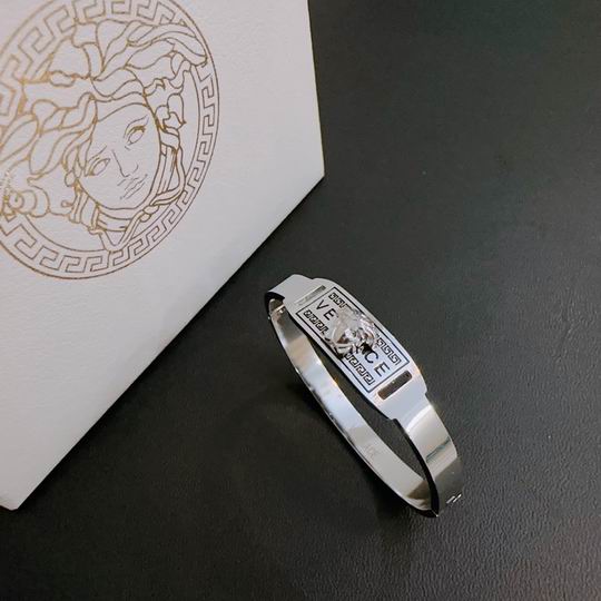 Versace bracelet 11lyh144